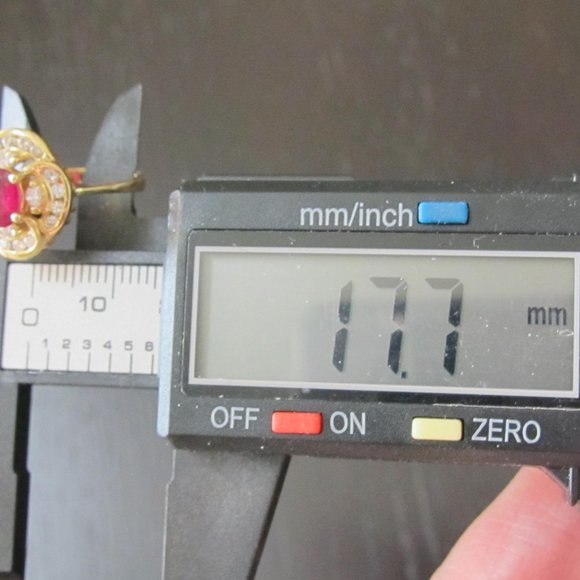 18K Solid Yellow Gold with Ruby & Diamonds Ring - Picture 12 of 13